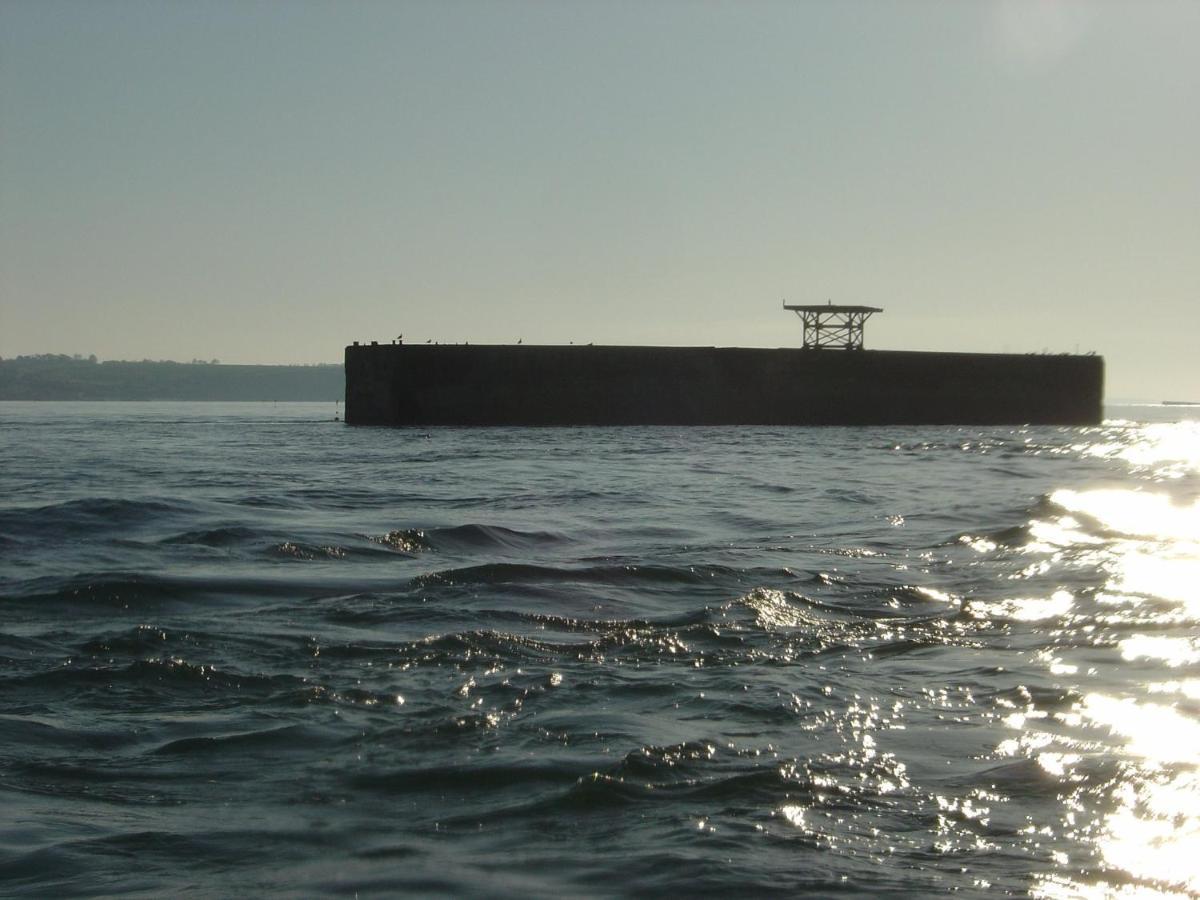 Nid De Pie Grand Duplex Lumineux Cadre Verdoyant Calme A 5 Mn De La Mer Pres Port En Bessin, Bayeux, Omaha Beach, Commes Εξωτερικό φωτογραφία