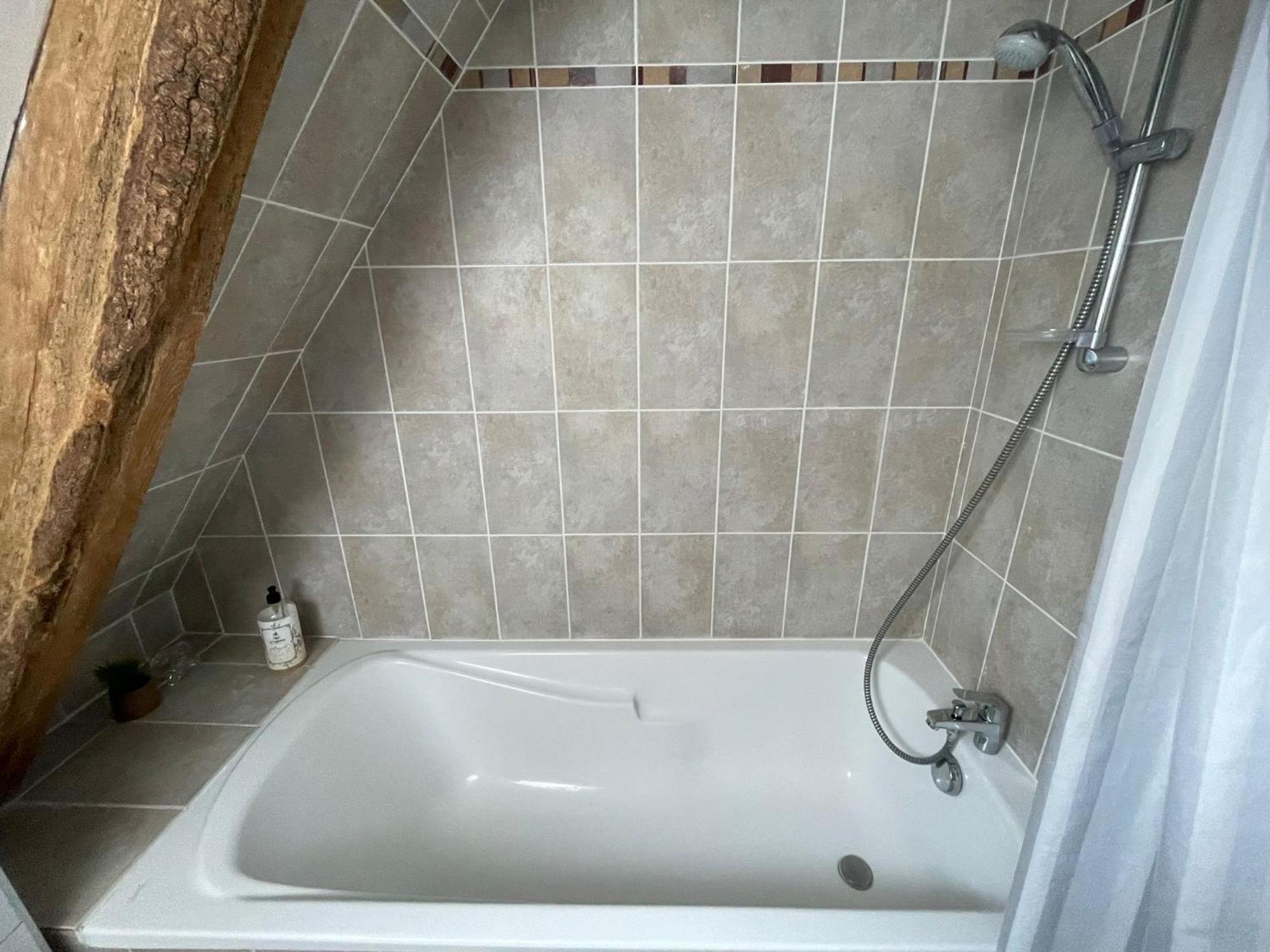 Nid De Pie Grand Duplex Lumineux Cadre Verdoyant Calme A 5 Mn De La Mer Pres Port En Bessin, Bayeux, Omaha Beach, Commes Εξωτερικό φωτογραφία