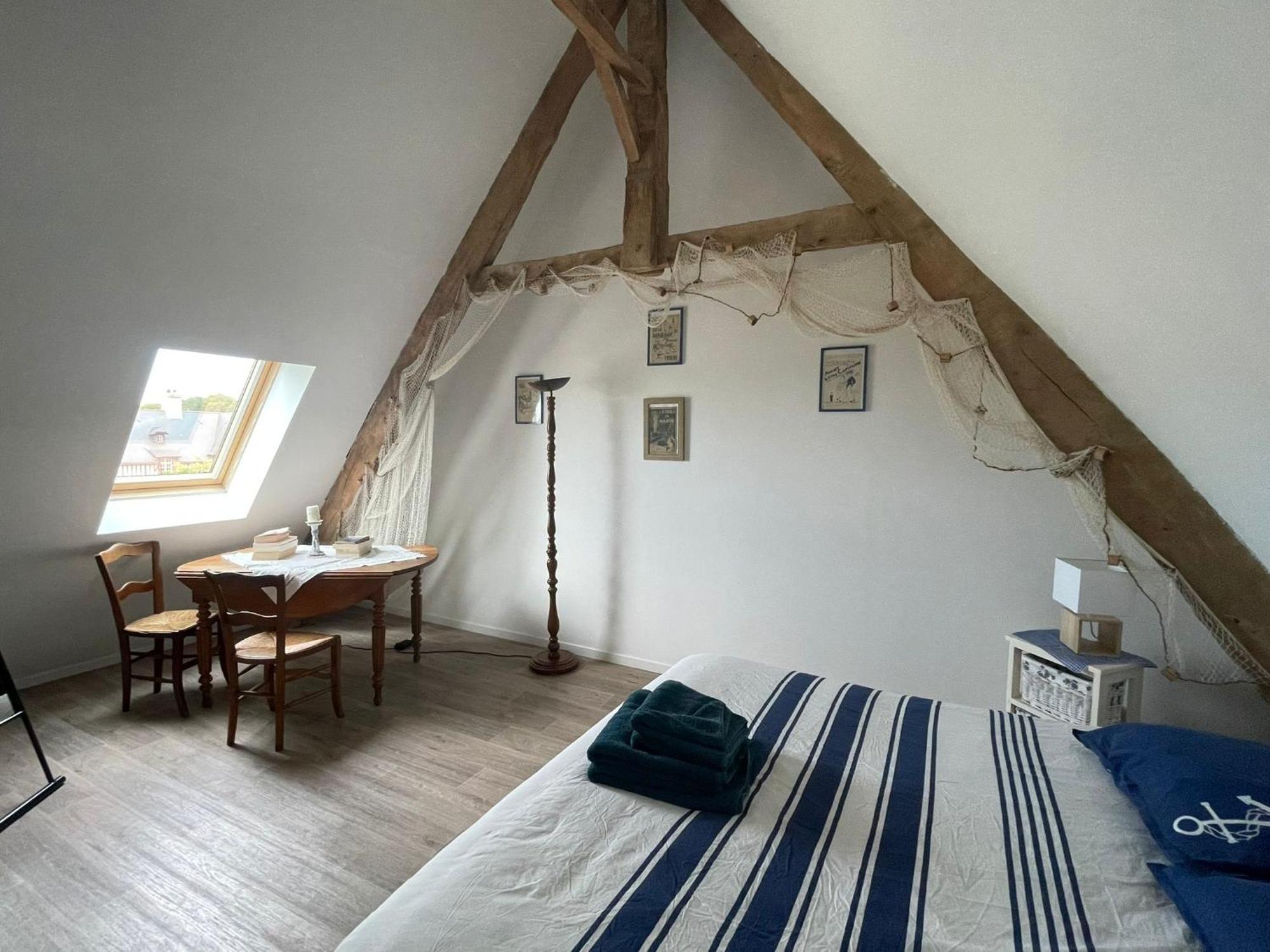 Nid De Pie Grand Duplex Lumineux Cadre Verdoyant Calme A 5 Mn De La Mer Pres Port En Bessin, Bayeux, Omaha Beach, Commes Εξωτερικό φωτογραφία